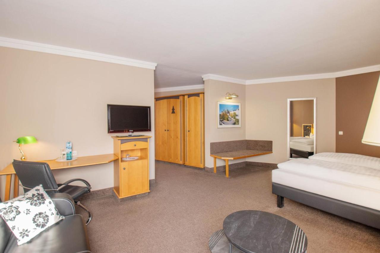 Hotel Tanne Илменау Екстериор снимка